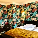 Ashley's Garden Hotel