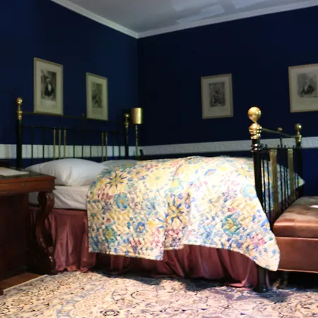 Boutique Ashley's Garden Hotel 4*