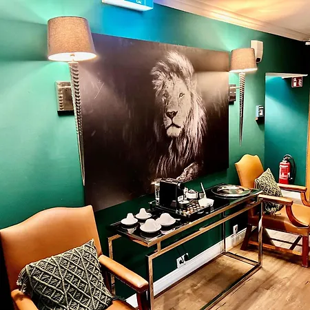 Ashley's Garden Hotel 4*