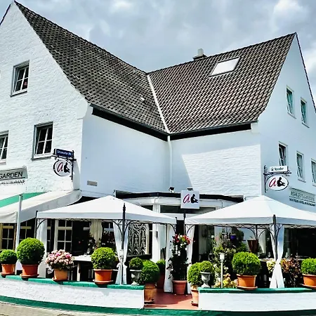Hotel Boutique Ashley's Garden 4*