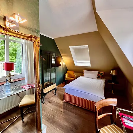 Hotel Boutique Ashley's Garden Dusseldorf