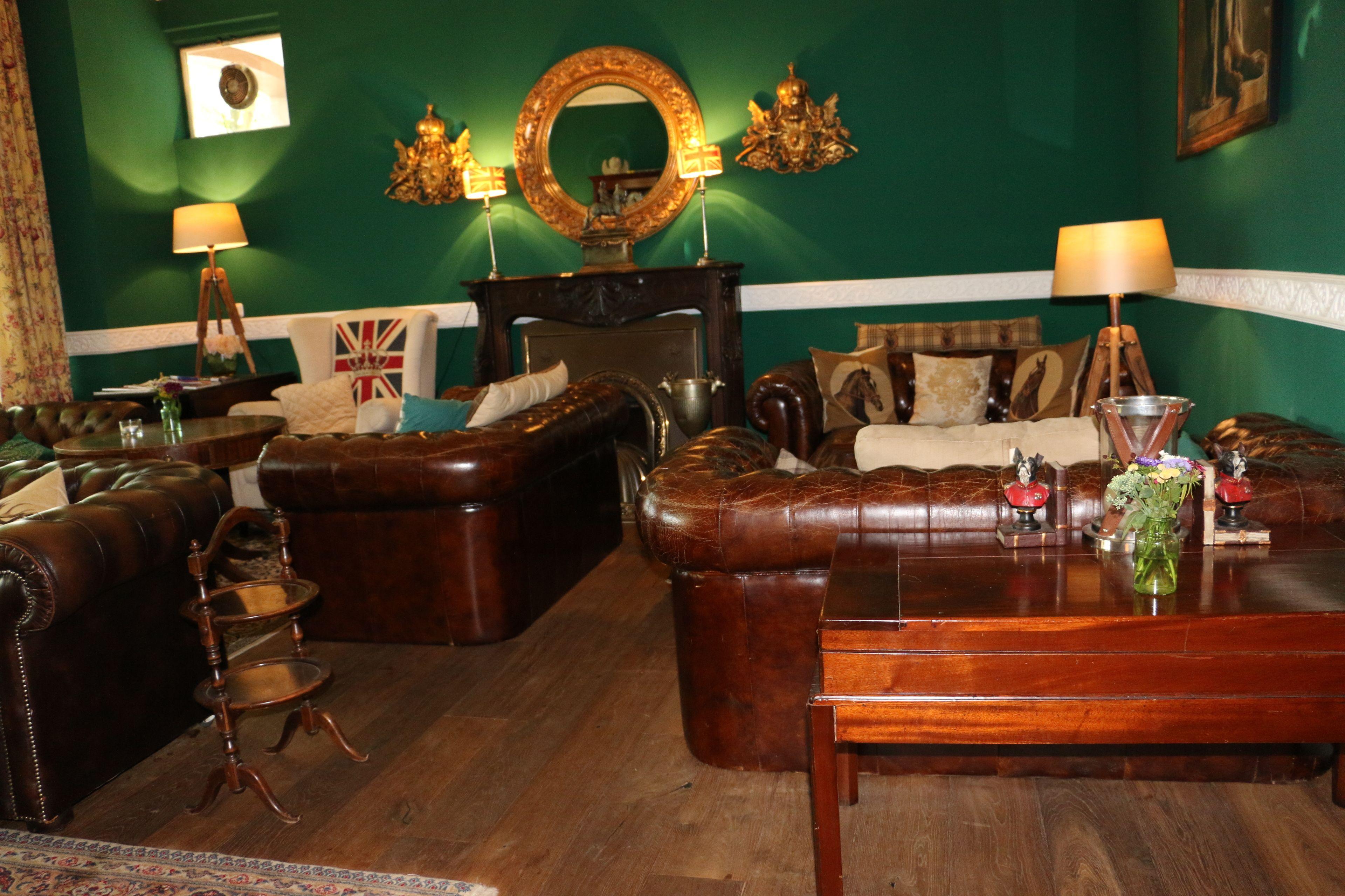 Ashley's Garden Hotel