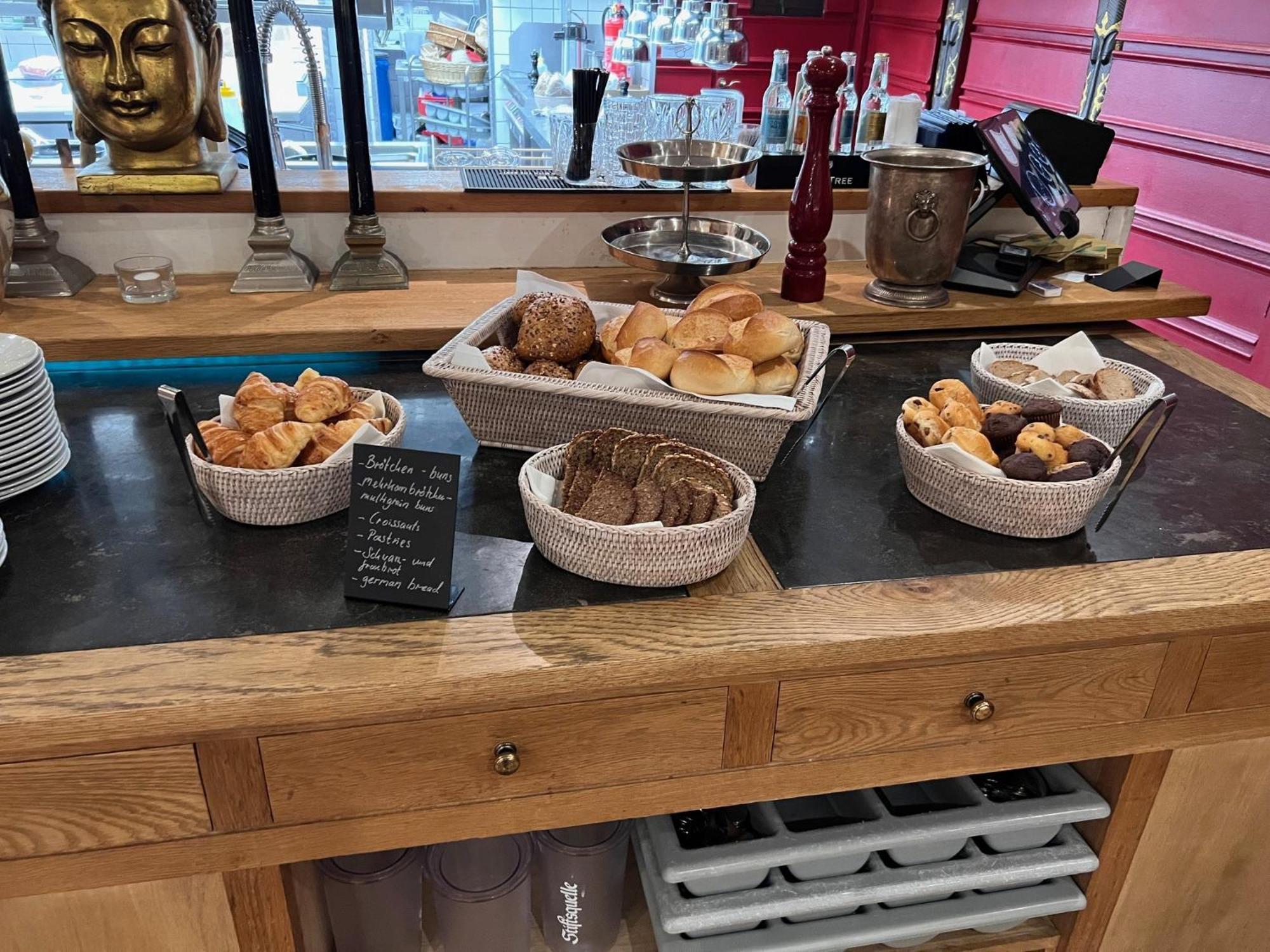 Hotel Ashley's Garden 4*