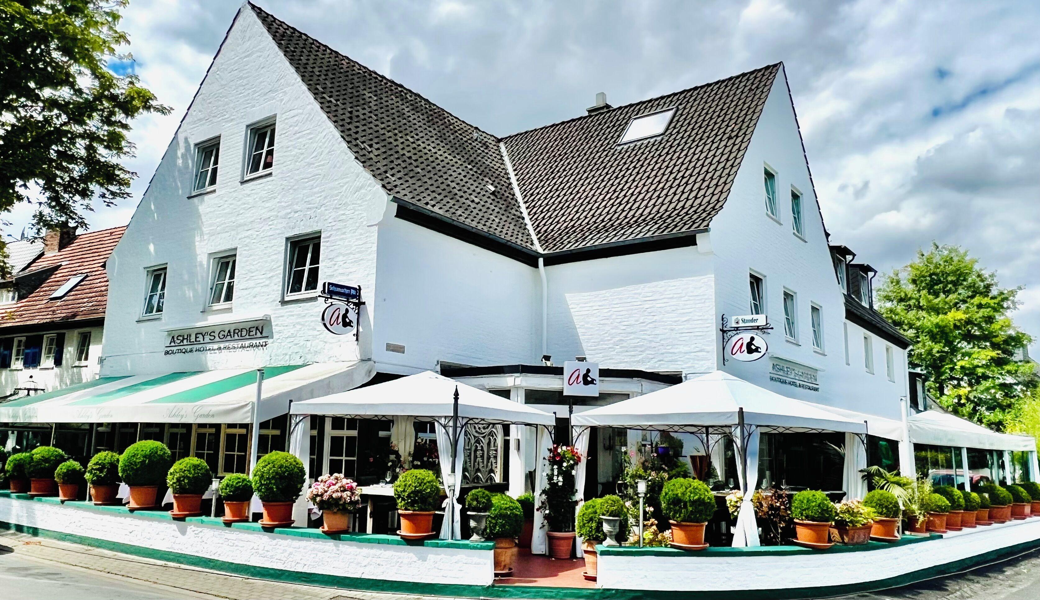 Hotel Ashley's Garden 4*